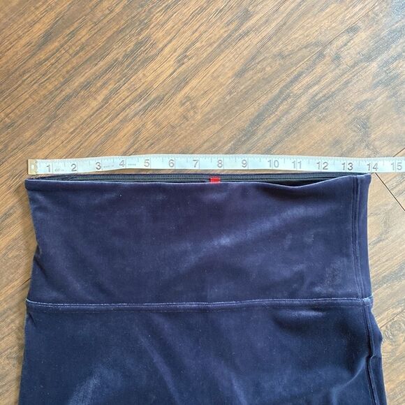 SPANX Velvet Leggings in Lapis Night - Size Large - Picture 7 of 12